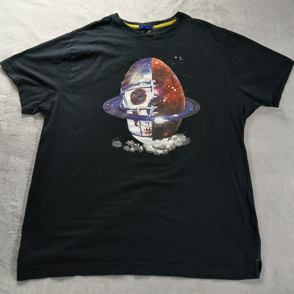 Robert Graham TShirt Mens 2XLT Black Graphic Space Skull Football Comfort Cotton